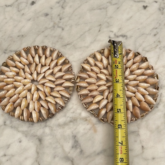 Hand made Two pieces of shell coasters 6” - Picture 5 of 5